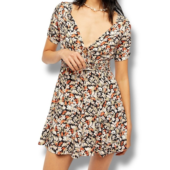Free People Forget Me Not Whimsy Floral Smocked Dress sz 8 - Picture 1 of 10
